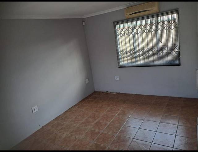 3 BEDROOM HOUSE FOR SALE IN VERULAM CENTRAL